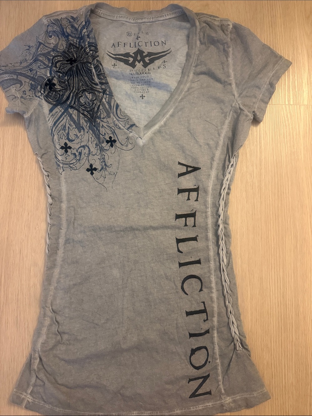 Women’s Affliction Grey V-Neck Braided Side Graphic Tee